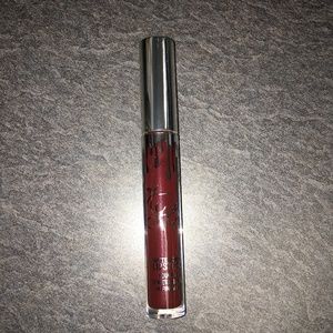 Kylie Cosmetics Matte Liquid Lipstick - Vixen